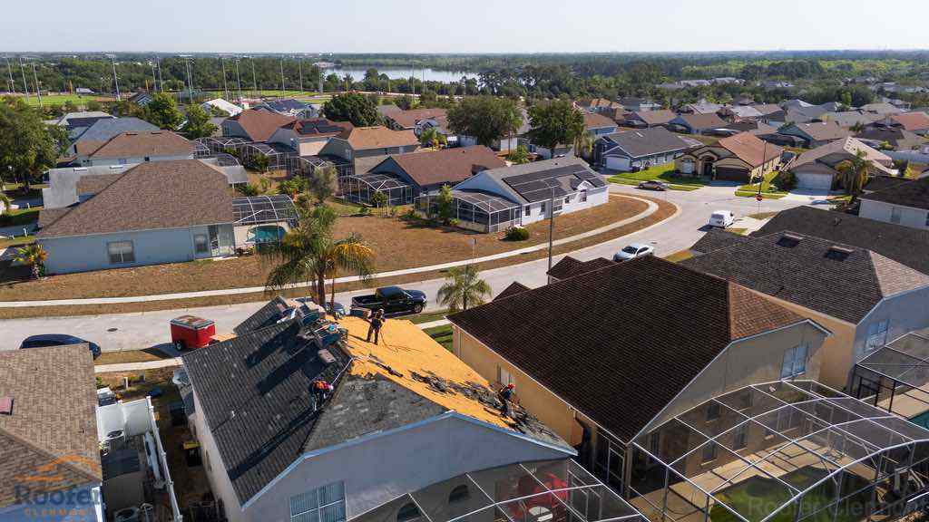 Roofer In Clermont